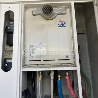 施工前の給湯器（RUF-V2405SAT）