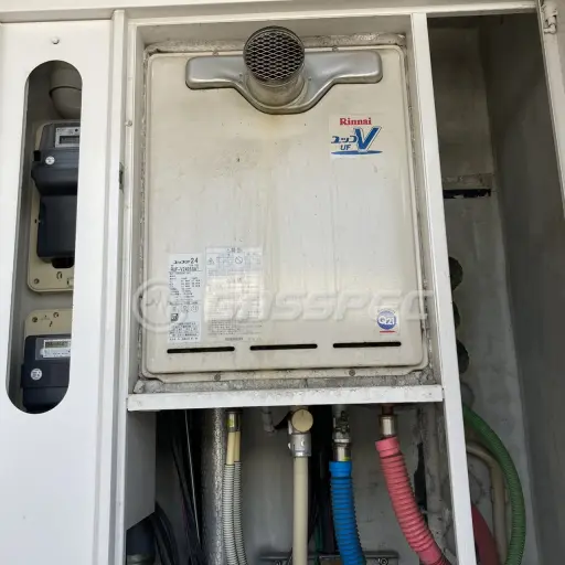 交換前の給湯器（リンナイ RUF-V2405SAT）