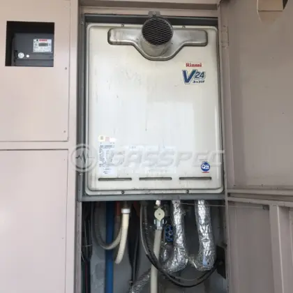 施工前の給湯器（RUF-V2400SAT-1）