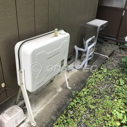 施工前の給湯器