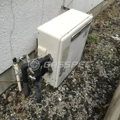 施工前の給湯器（RFS-V2006A）