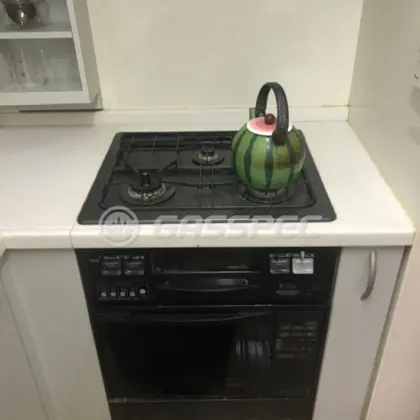 施工前のビルトインガスコンロ（DW3261DR／GMO-S3600）