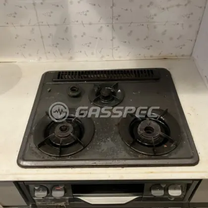 施工前のビルトインガスコンロ（PKD-35EFAV-R）