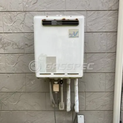 施工前の給湯器（RUF-V2001SAW）