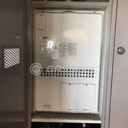 施工前の暖房熱源機（GTH-2413AWXH-H）