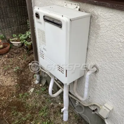 施工前の給湯器