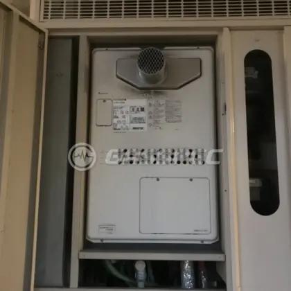 施工前の暖房熱源機（GTH-2417AWX3H-T）
