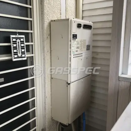 施工前の給湯器（YG2461RA）