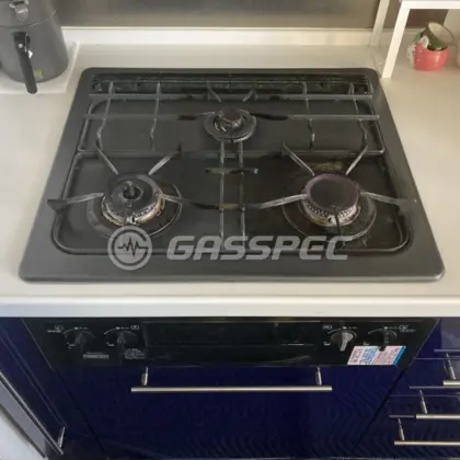 施工前のビルトインガスコンロ（DG3068NR）