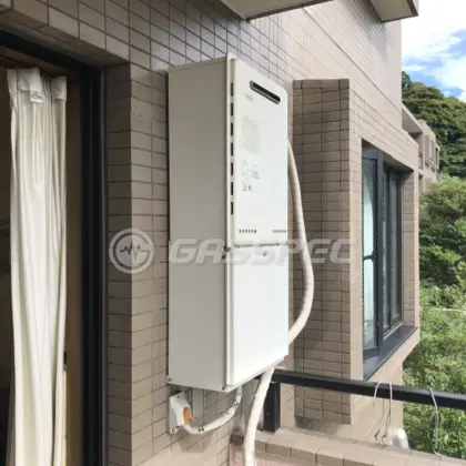 施工前の給湯器（GT-1628SAWX）