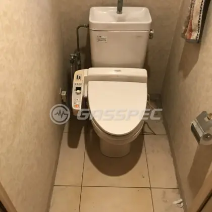 施工前の便座（TCF661R）