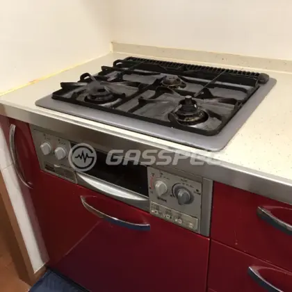 施工前のビルトインガスコンロ（RBG-31B6FR-L）