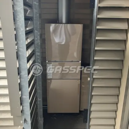 施工前の暖房熱源機（RUFH-KD2402AU2-6）