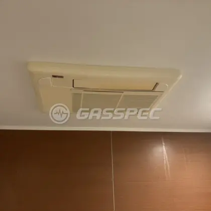 施工前の浴室乾燥機（BDV-3300UKNSC-J3-BL）