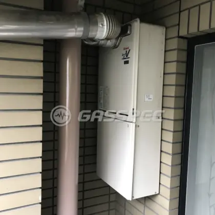 施工前の給湯器（RUF-V2005SAT）