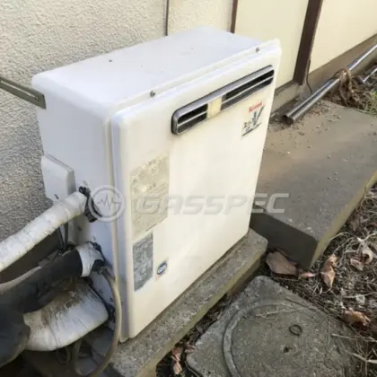 施工前の給湯器（RUF-V1615G）