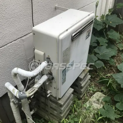 施工前の給湯器（RFS-V2005SA）