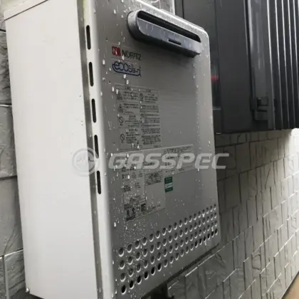 施工前の暖房熱源機（GT-C2432AWX）