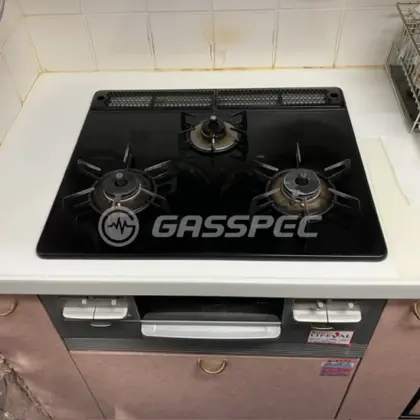 施工前のビルトインガスコンロ（RN-BS3B-G6BSR）