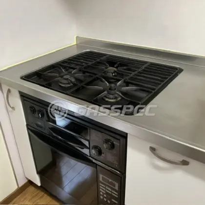 施工前のビルトインガスコンロ（DW3128SA）
