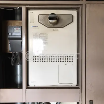施工前の給湯器（GTH-1601AWX-T）