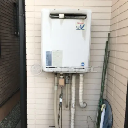 施工前の給湯器（RUF-V2405SAW）