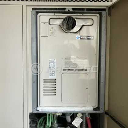 施工前の暖房熱源機（RUFH-V2400SAT2-3）