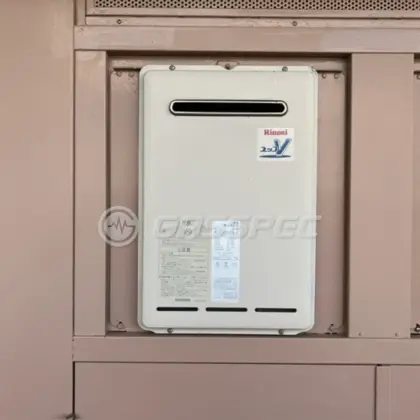 施工前の給湯器（RUX-V2006W-E）