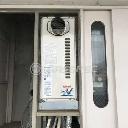 施工前の給湯器（RUF-VS2005SAT）