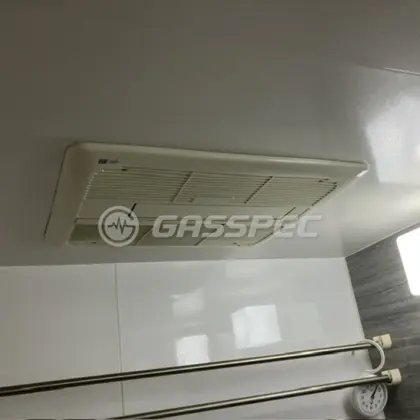 施工前の浴室乾燥機（BBD-3304ACSK-J3）