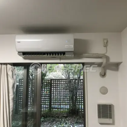 神奈川県横浜市中区 交換前のエアコン 東芝 RAS-281PDR