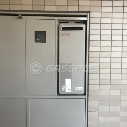 施工前の給湯器（OURB-1651SAQ）