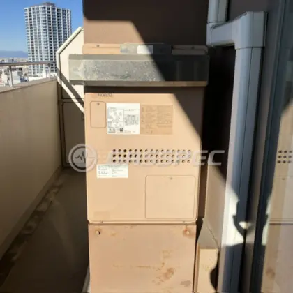 施工前の暖房熱源機（GTH-2444AWX3H-BL）