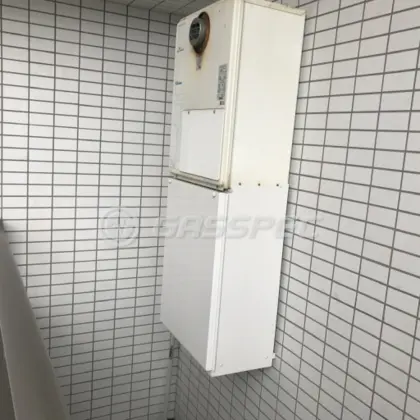 施工前の暖房熱源機（DH-N2407AWADL）