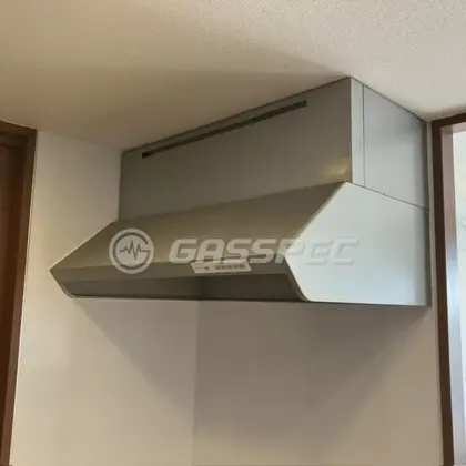 施工前のレンジフード
