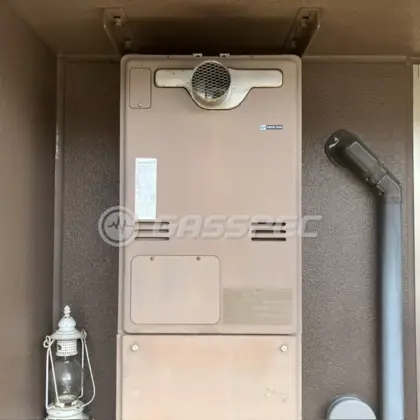 施工前の暖房熱源機（RUFH-V2403AT2-3）