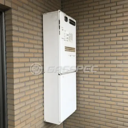 施工前の暖房熱源機（GTH-2417AWX3H）