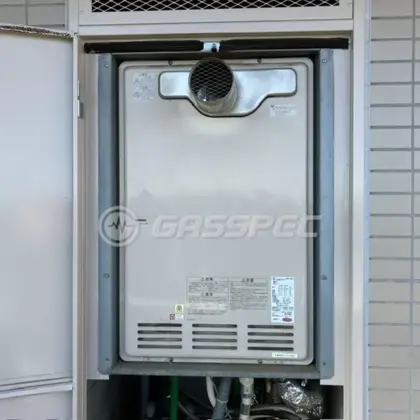 施工前の暖房熱源機（HT-245RA4-S）