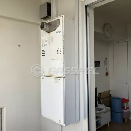 施工前の暖房熱源機（GTH-C2439SAWX-T）