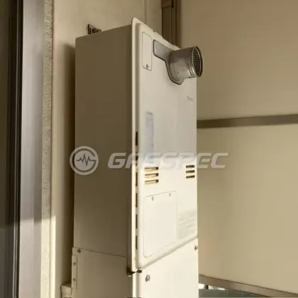 施工前の暖房熱源機（RUFH-V2403SAT2-3）