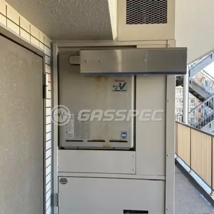 施工前の給湯器（RUF-V2401SAA）