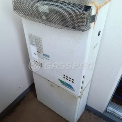 施工前の給湯器（GT-2000AWX）