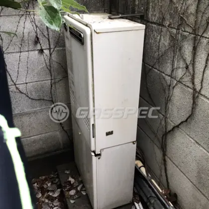 施工前の給湯器（GT-1627SAWX）
