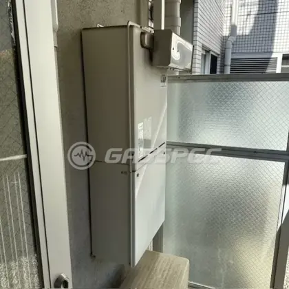 施工前の給湯器（RUF-V2001SAA）