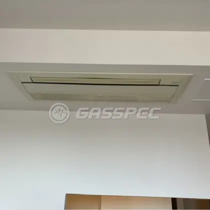 施工前のエアコン（S40JCV）