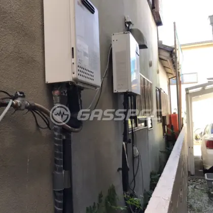 施工前の給湯器（GST-1300）