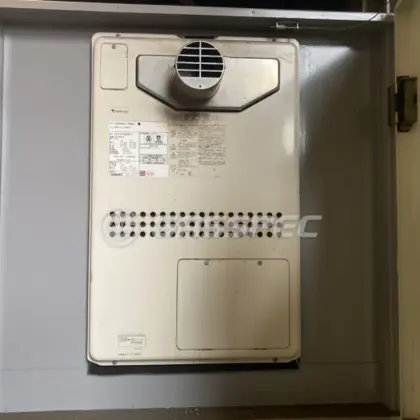 施工前の暖房熱源機（GTH-2413AWXH-T）