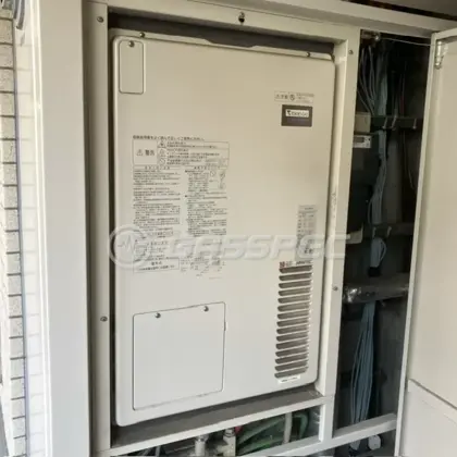 施工前の暖房熱源機（AT-4200ARSAW3Q-56-H）