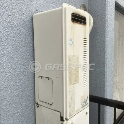 施工前の給湯器（RUF-VS1615SAW）