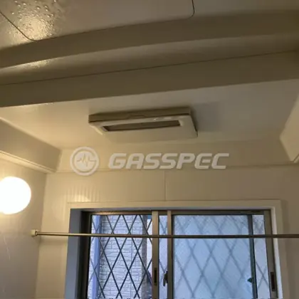 施工前の浴室乾燥機（V-101BZ-HT）
